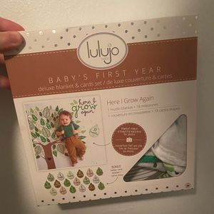 Lulujo Baby’s First Year Blanket and Leaf Cards